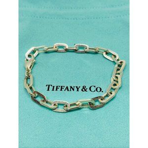 Tiffany & Co. Tiffany Ellipse Link Chain Silver Bracelet 7.75 long 7mm Wide Ital